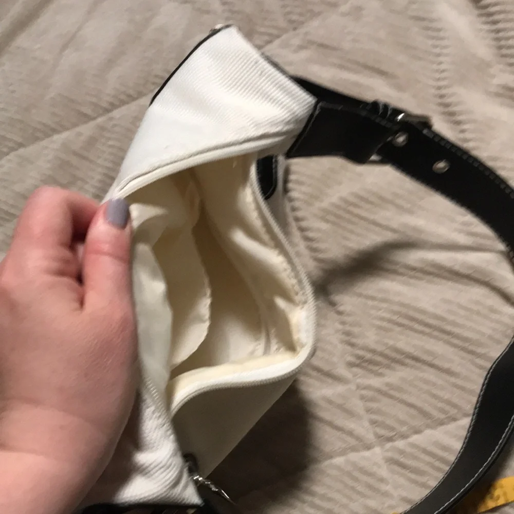 Women’s Black and White Purse - Picture 4 of 6